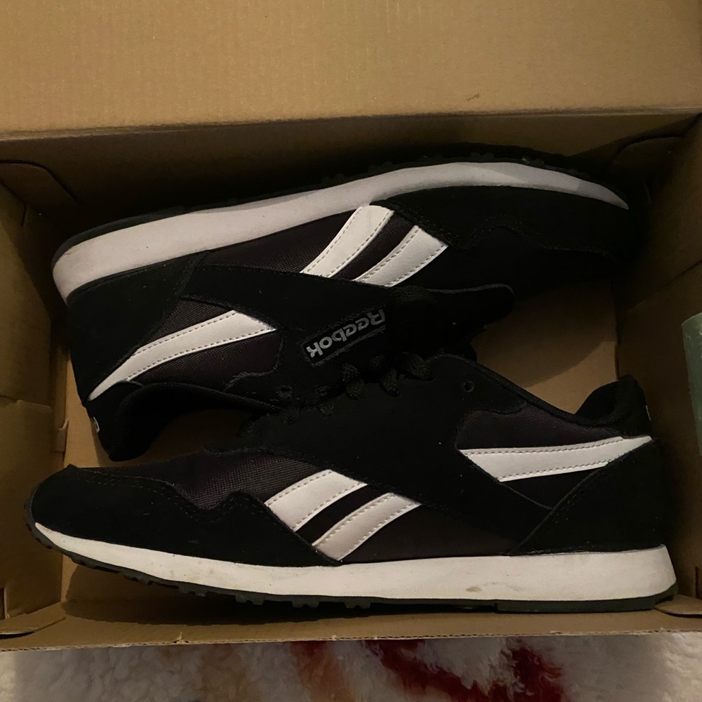 Reebok tennis shoes